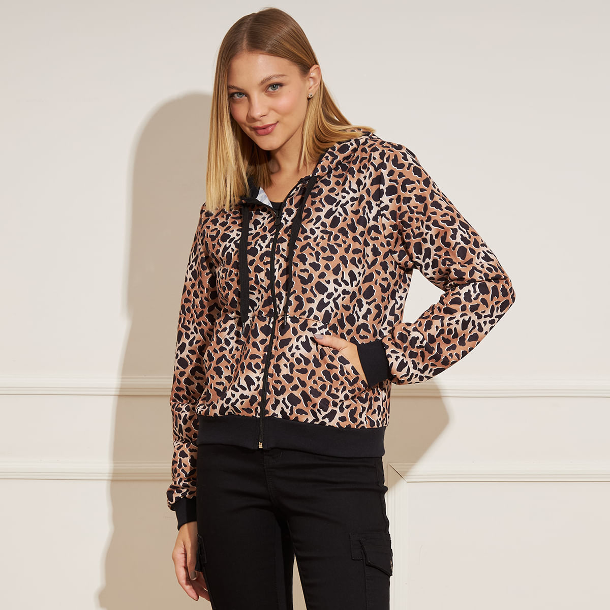 Jaqueta-Feminina-Capuz-Animal-Print