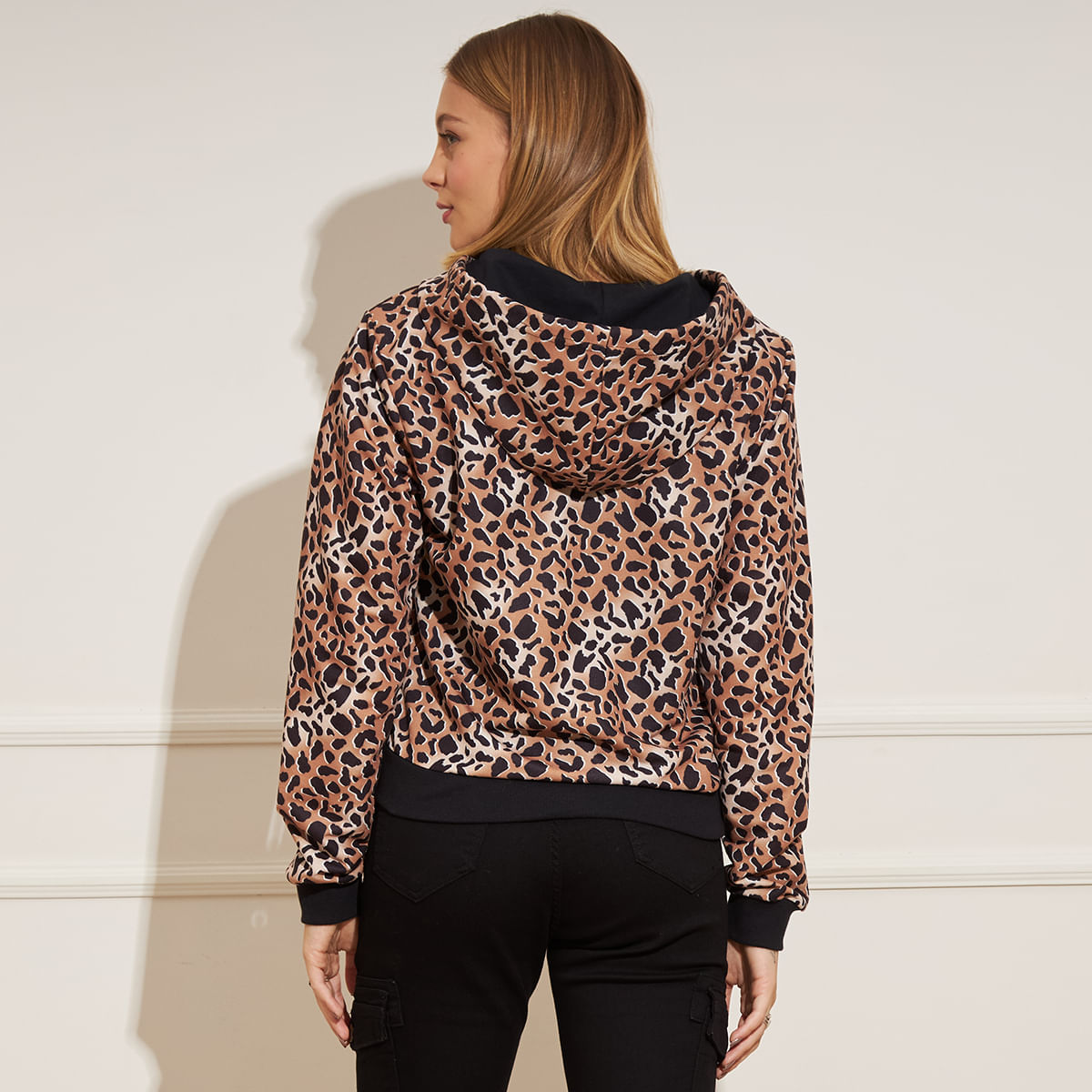 Jaqueta-Feminina-Capuz-Animal-Print