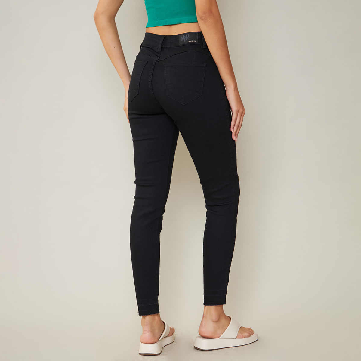 Biotipo-Calca-Jeans-Feminina-Skinny-Preta